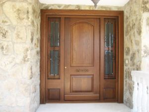 Puerta. Trabajo de Vencomad.