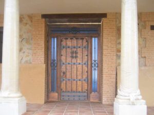 Puerta. Trabajo de Vencomad.