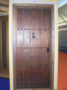 Puerta. Trabajo de Vencomad.