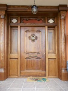 Puerta de madera